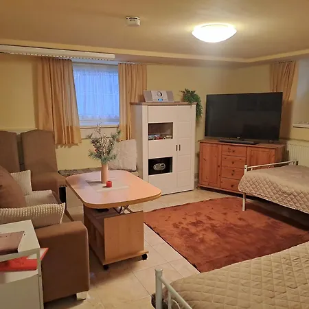 Mohr - Gemuetlichkeit Im Souterrain